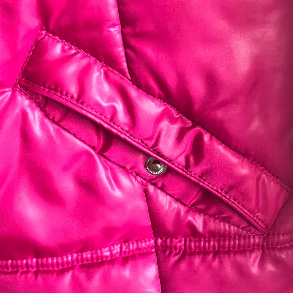 A pink jacket - Picture 5 of 9